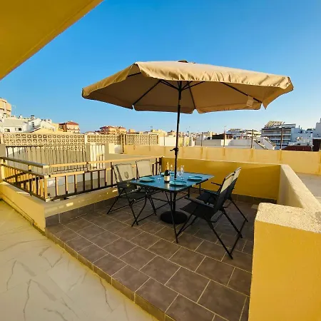 Apartment Fresh And Modern Delux In 1 Min From The Beach!