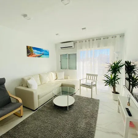Apartment Fresh And Modern Delux In 1 Min From The Beach! *