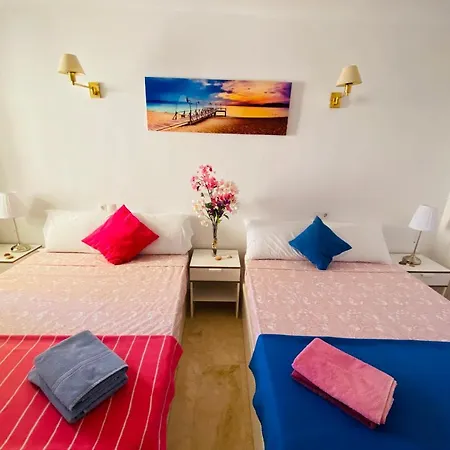 Fresh And Modern Delux In 1 Min From The Beach! Apartment